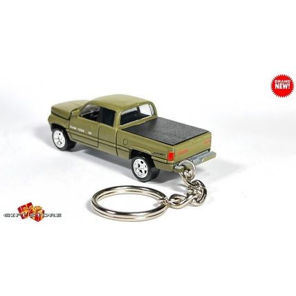 RARE KEYCHAIN ARMY GREEN DODGE RAM 1500 CUSTOM Ltd Ed GREAT GIFT NOVELTY