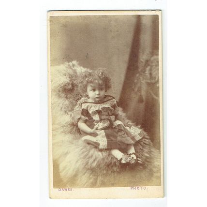 Victorian cdv photo infant with curly hair Stoke Newington photographer