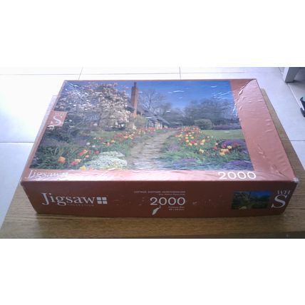 COTTAGE, EASTNOR, HEREFORDSHIRE Jigsaw Puzzle (2000 Piece) W H Smith.