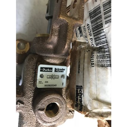 NEW Parker M05825245 Schrader BELLOWS Pneumatic M05825245 MAN VALVE,M058 008,EP