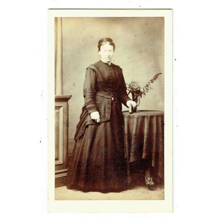 Victorian cdv photo woman standing Chester photographer