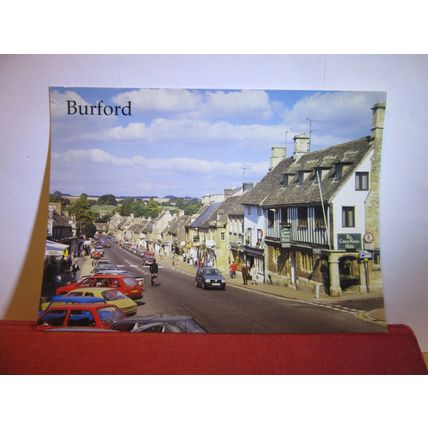 HIGH STREET, BURFORD, OXFORDSHIRE unused postcard dated 2001 =