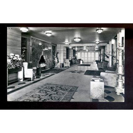 LS3940 - Canadian Pacific Liner - Empress of Britain - D Deck Hallway - postcard