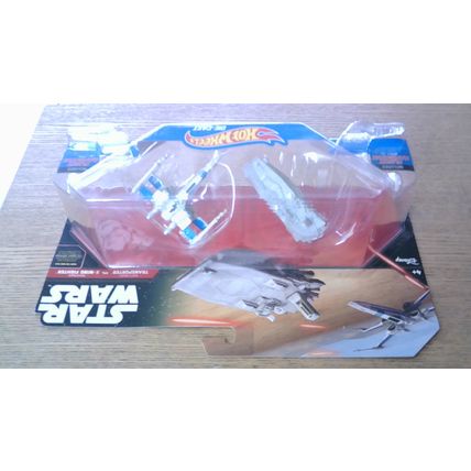 STAR WARS - First Order Transporter vs X-Wing Fighter - Hot Wheels Twin Pack