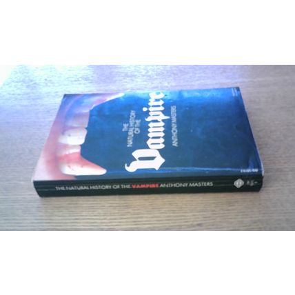 The Natural History of the Vampire. Anthony Masters (Paperback) 1975 VINTAGE