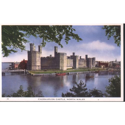 Vintage PC - Caernarvon Castle - Caernarfonshire, Wales