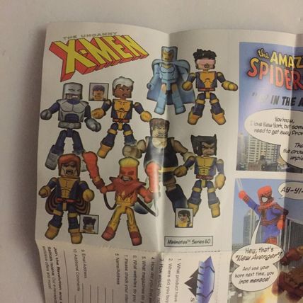 Marvel Minimates Mini 11x8 Mini Poster, Figure Guide & Mini Comic