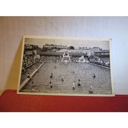SWIMMING POOL, CLACTON-ON-SEA, ESSEX. unused vintage postcard =