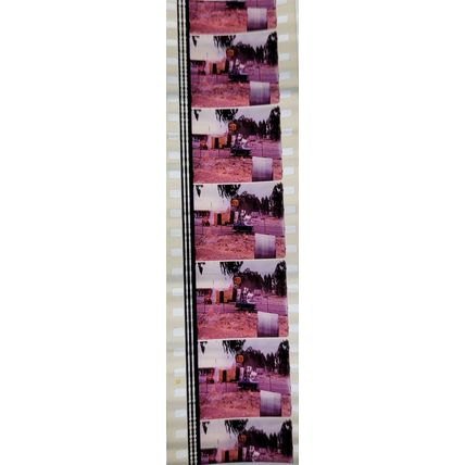 Pk GEB - X - MIX - d 093o . 1 STRIP OF 5 - 35MM FILM CELLS. ( Convoy )