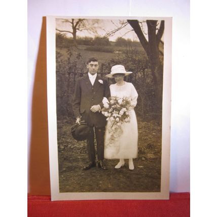 EDWARDIAN/VICTORIAN WEDDING PHOTOGRAPH .unused antique postcard (a) #