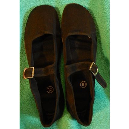 Women's Black Shoes Size 10 / New!
