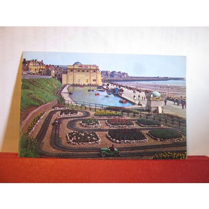 PROMENADE & BOAT POOL, BRIDLINGTON, YORKSHIRE , used vintage postcard. 1968 pm =