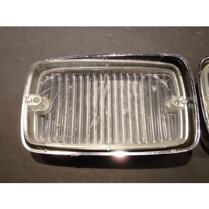 1970 71 72 PLYMOUTH DUSTER VALIANT TURN SIGNAL LENSES & BEZELS OEM 3679226