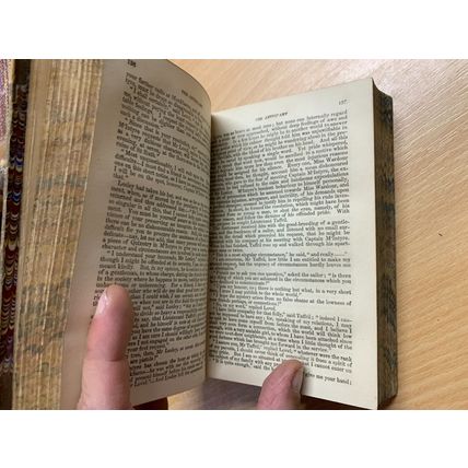 1861 SIR WALTER SCOTT "THE ANTIQUARY / ROB ROY" FICTION ANTIQUE HB BOOK (P4)