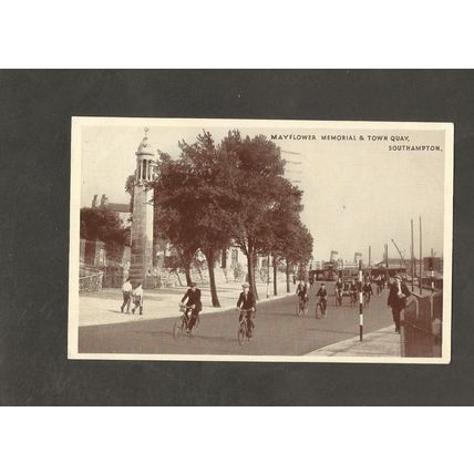 Postcard Hampshire Southampton Mayflower Memorial and Town quay 1956