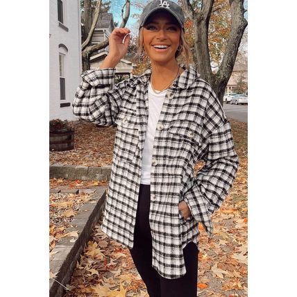 Black Plaid Print Chest Pockets Buttoned Tunic Shacket