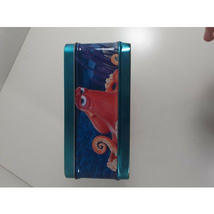 finding dory disney Pixar Crayola metal tin 5 1/2 x 2/12 x 7 inches