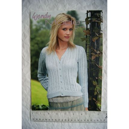 Vintage: Wendy 5396 lady's lacy cardigan, 4 ply, 81-107 cm, 32-42 inch