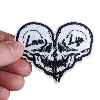 Iron On Patch Skulls Love Life Sew Embroidered Heart 7cm x 5.5cm P601