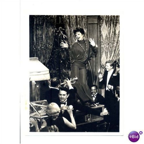 LUCILLE BALL "Mame" 1974 Press Still