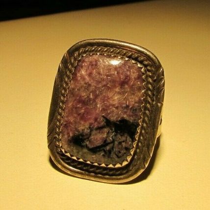 NATIVE AMERICAN PURPLE CHAROITE STERLING SILVER RING By ZUNI ARTIST HALOO