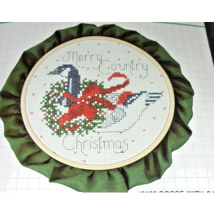 Designs For The Needle Cross Stitch 3126 Goose With Garland 1987 w/hoop