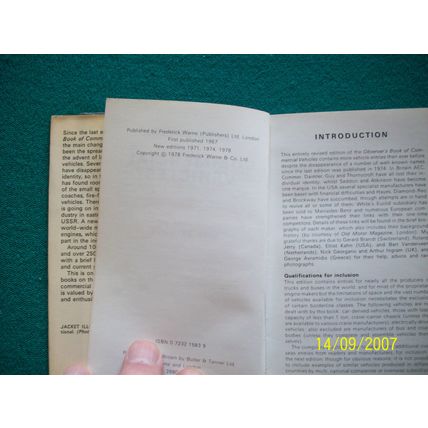 The Observer"s Book of Commercial Vehicles 1978 Dust Jacket not clipped