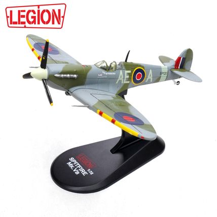 SUPERMARINE SPITFIRE MKVB AEA 402 SQN RAF - PANZERKAMPF 14618LB 1/72 - PRE ORDER