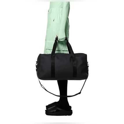 Rains Trail Gym Black Duffel Bag NWT MSRP 125.00