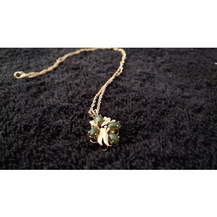 Floral designer green jade flowering Pendant and chain