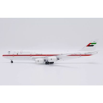 B747-8 ABU DHABI AMIRI FLIGHT REG: A6-PFA WITH ANTENNA - JC WINGS LH4354 1/400