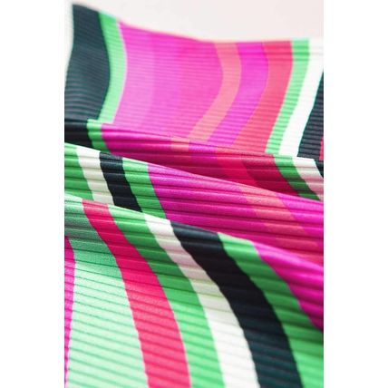 Purple Wavy Striped Buttoned V Neck Tank Top