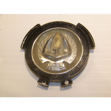 1978 1979 CHRYSLER IMPERIAL HUBCAP EMBLEM OEM