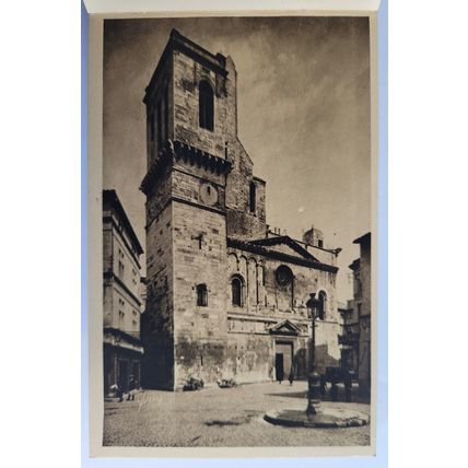 Postcards Nimes, France. Book of 20. Unposted