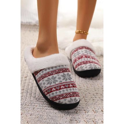 White Snowflake Pattern Knitted Plush Home Slippers
