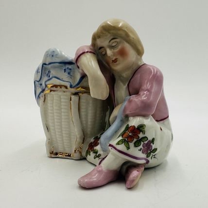 Conta & Boehme Figurine Girl Resting Porcelain German 1890 Antique Small Detail