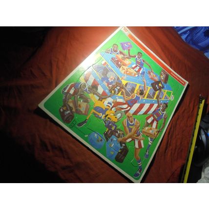 WOW!! Large 1972 HARLEM GLOBETROTTERS Frame Tray Puzzle!! $35.00 Shipped!!