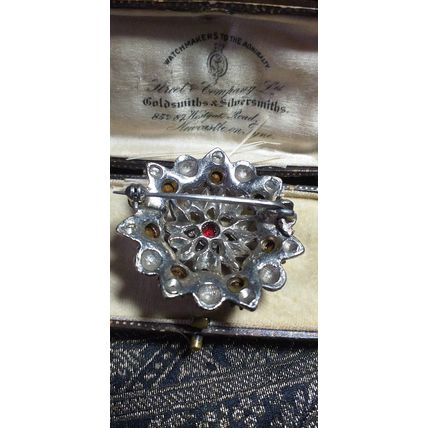 VINTAGE 1970-s Large Pewter Silvertone & Red Rhinestone Floral Cluster BROOCH.