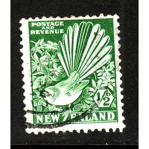 NEW ZEALAND 1936 SG 577 1/2d BRIGHT GREEN CULLERED GREY FANTAIL FINE USED#7