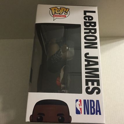 NEW NBA Los Angeles Lakers LeBron James Funko Pop Figure #90