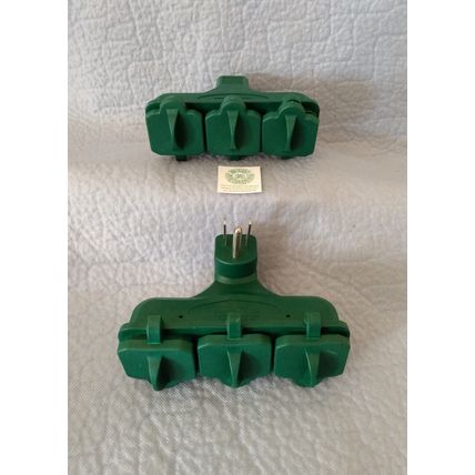 LOT OF 2 OUTDOOR CURRENT TAP HEAVY DUTY COVERED 3 OUTLET GROUNDED ADAPTOR