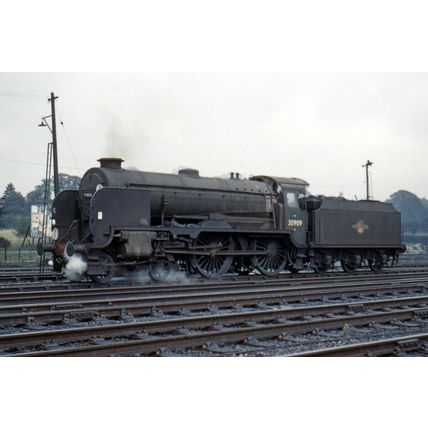 pu2593 - Hampshire - Engine No.30909 at Basingstoke Shed - print 6x4