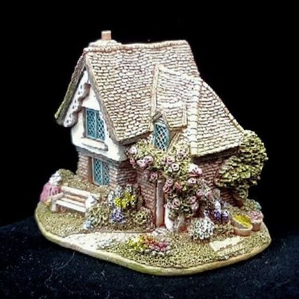 Lilliput Lane Grandma & Grandpas Cottage Vintage Ornament