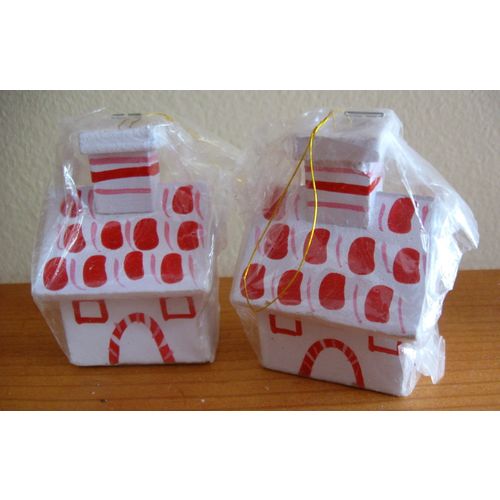 Christmas Ornament - Set of 2 Painted Red & White Wood Cottages / HOUSES