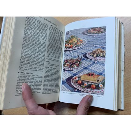 c1950 "MRS BEETON'S ALL ABOUT COOKERY" ILLUSTRATED HARDBACK BOOK (P4)