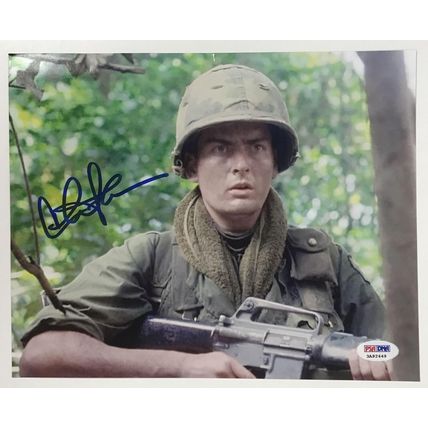Charlie Sheen Signed Autographed "Platoon" Glossy 8x10 Photo : PSA/DNA Sticker