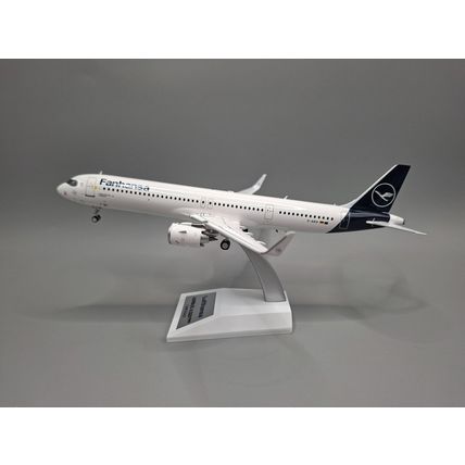 A321-211NX LUFTHANSA REG: D-AIEH W/STAND - JFOX JF-A321-051L 1/200 - PRE ORDER