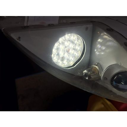 LED PAR36 Aviation Grade Aircraft Taxi Light White 2,100 Lumens Wide Beam (Screw