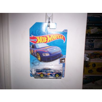 2017 HOT WHEELS RACE TEAM 2010 CHEVY IMPALA BLUE STOCK CAR #209