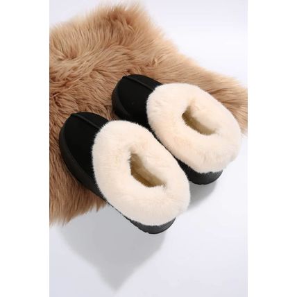 Black Plush Suede Trim Thick Sole Flat Snow Boots